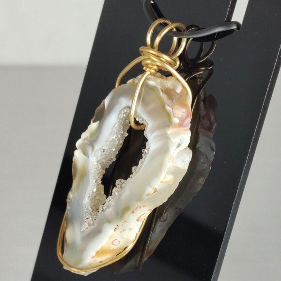 Gold Tone Wire Wrapped Agate Natural Raw Geode Druzy Sliced Stone Pendant Boho - Picture 4 of 16